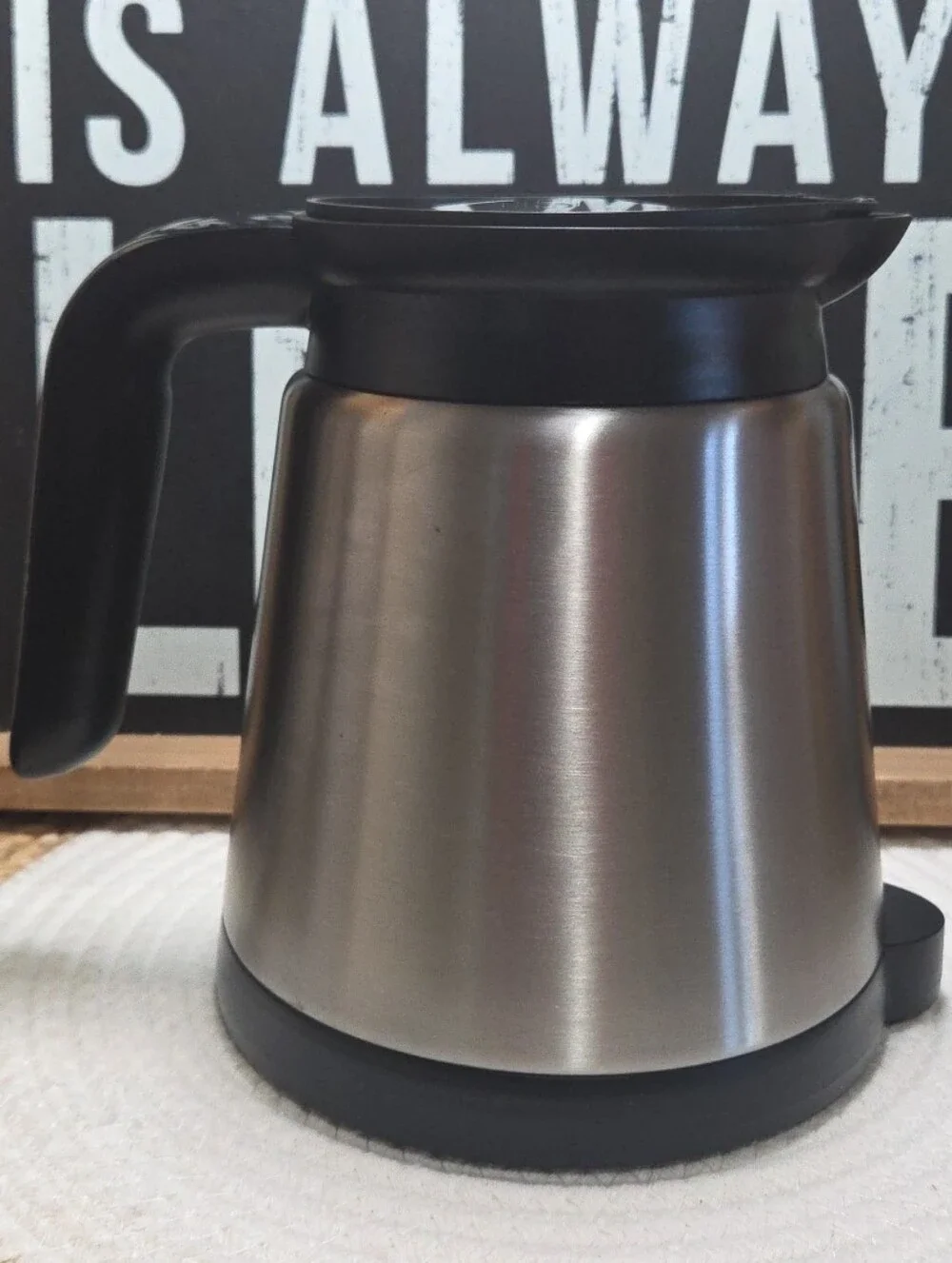 Keurig 2.0 Stainless Steel Thermal Carafe 32oz Coffee Pot BARELY USED WITH BOX